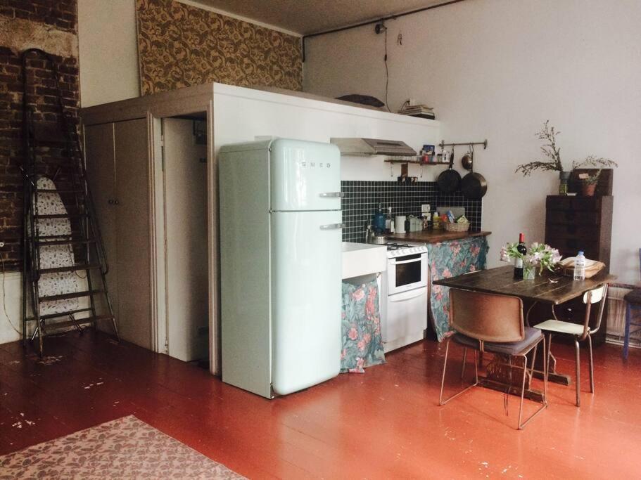 Ferienwohnung Warm And Cosy Loft In Paris With A Private Outdoor Exterior foto
